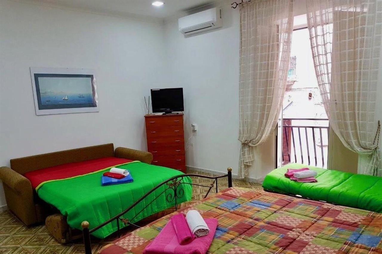 Daily Relax Apartment Napoli Bagian luar foto