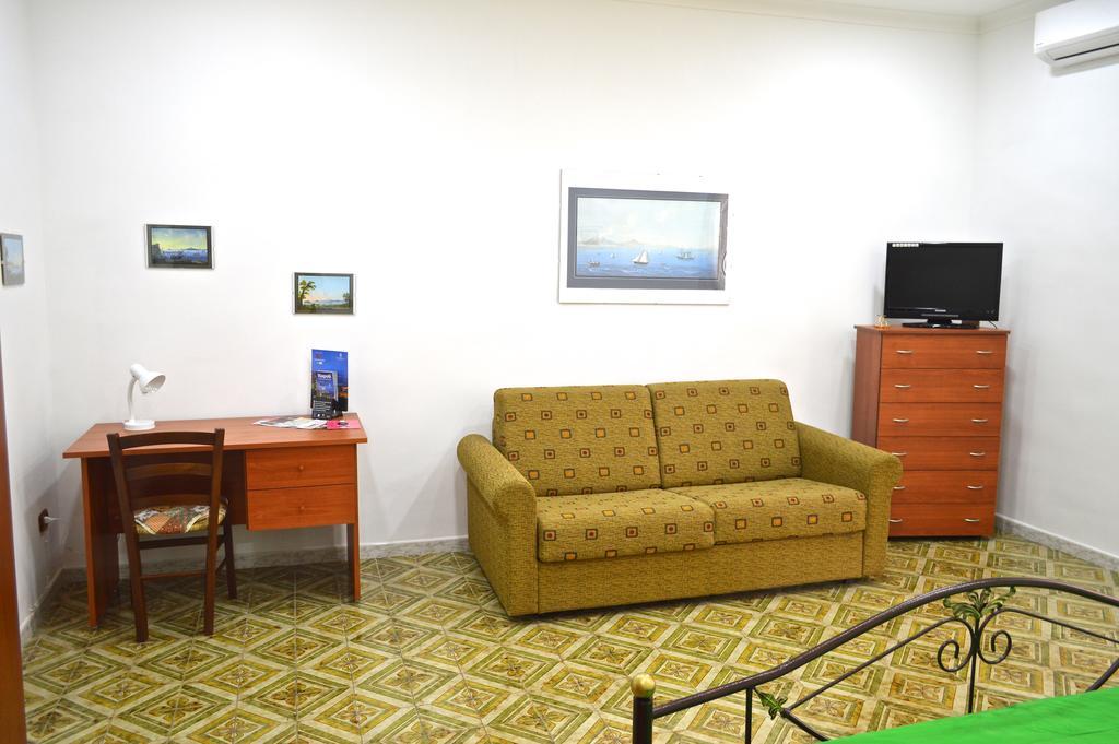 Daily Relax Apartment Napoli Bagian luar foto