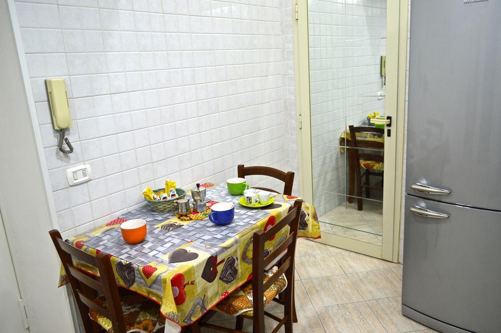 Daily Relax Apartment Napoli Bagian luar foto